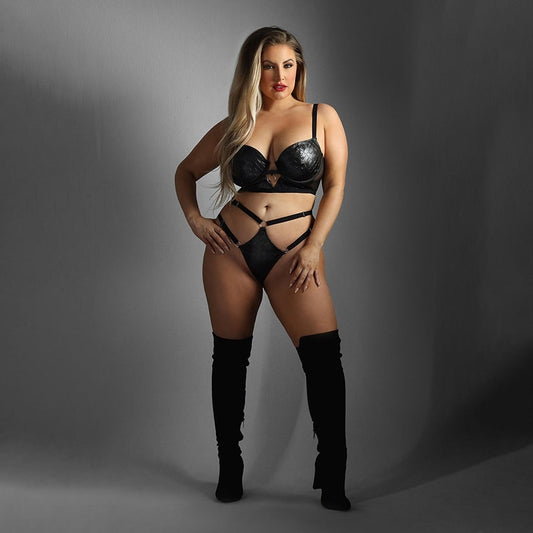 Fantasy Lingerie Edge Quilted Wetlook and Mesh Bra & Strappy Panty Set-Black QUEEN